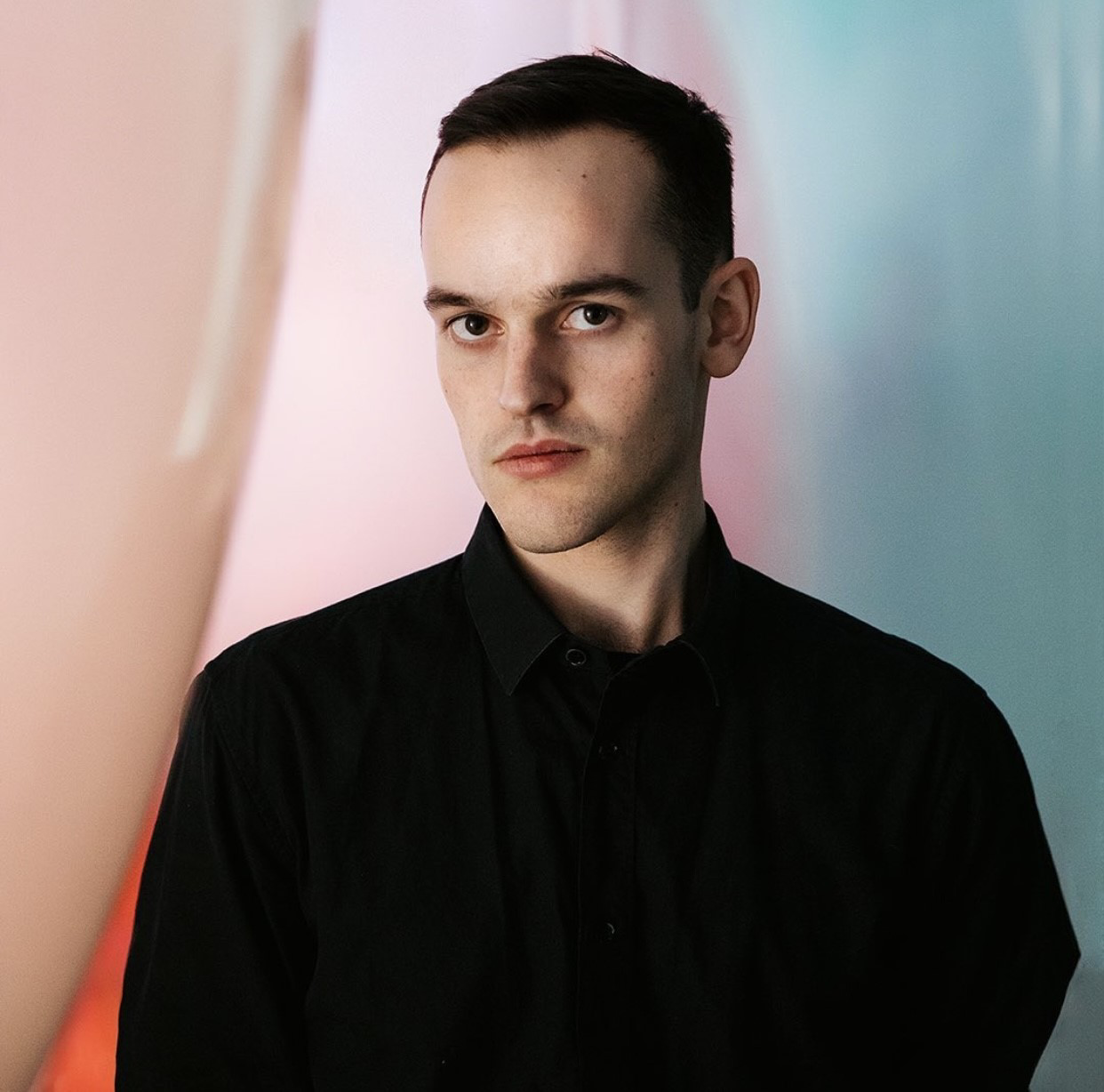 以「氣球裝」成名，專訪挪威藝術家Fredrik Tjærandsen：「藝術品是讓我們如何清晰地理解這個世界。」